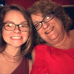 Meet your Posher, Dee